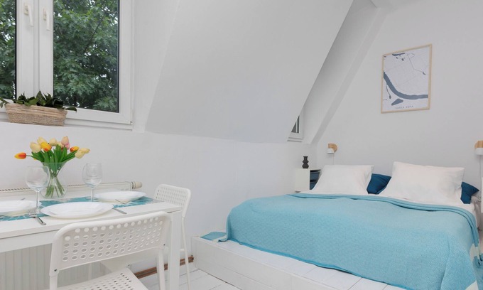 Saska Kepa Apartamento | Bright Studio Szczuczyńska by Renters