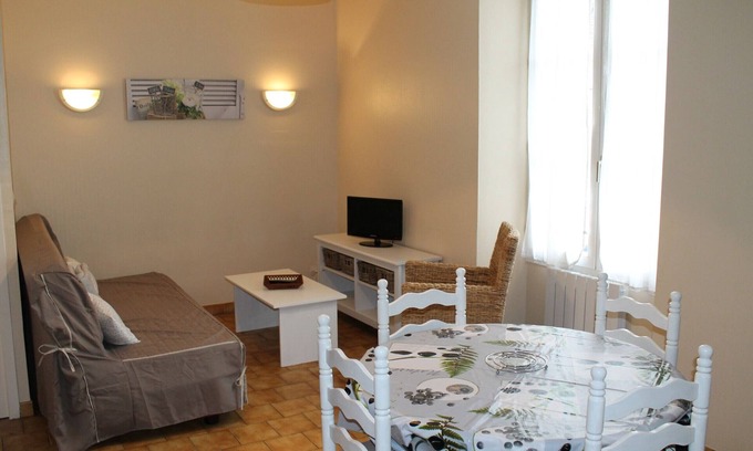 La Roche-Posay Apartamento | Luminoso T2 en el centro de La Roche-Posay con Wi-Fi, lavadora, cerca de comercios y termas