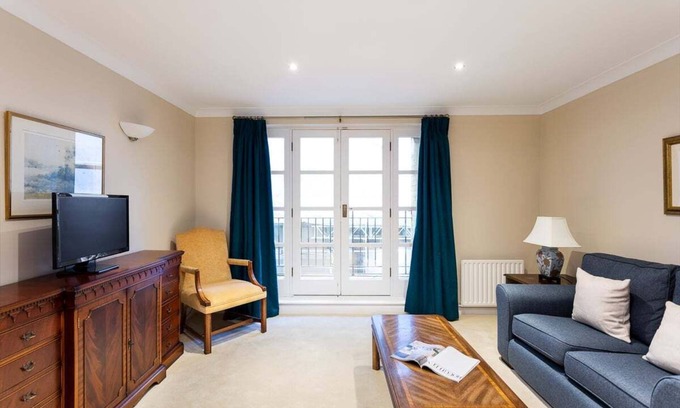 Tower Hamlets Apartamento | Bright Tower Bridge Nest