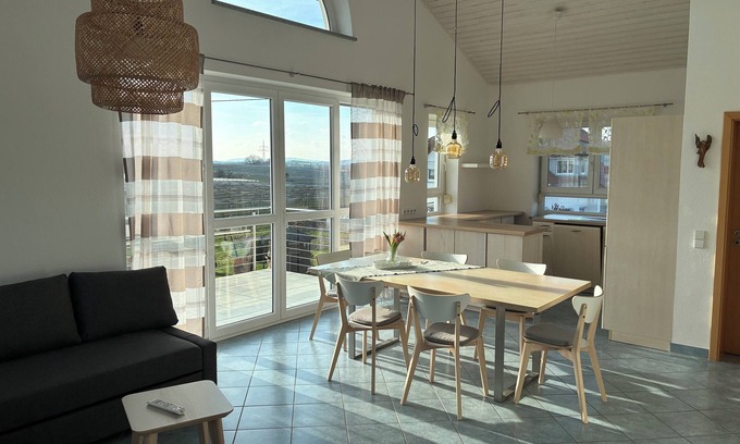 Markdorf Apartamento | Bright vacation apartment in the Lake Constance hinterland