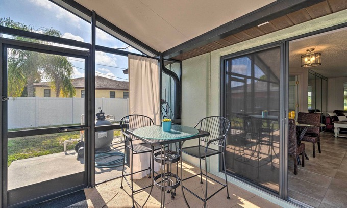 South Venice Cabaña | Bright Venice Home w/ Yard < 4 Miles to Beach!