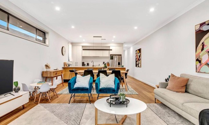 Brompton Casa | 'Brightly Brompton' A Family Delight by the Park