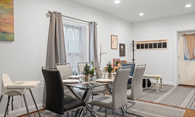 Arlington Apartamento | Brightly Lit English Basement With High Ceilings And Extra Large Windows