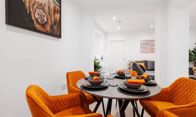 Wallasey Apartamento | Brighton Apartment - Modern, Free Wi-Fi, Parking