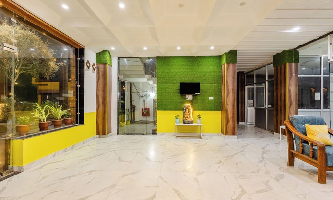 Vrindavan Hotel | Brij Royal Heritage Vrindavan Luxury AC hotel Near ISKCON Temple Vrindavan