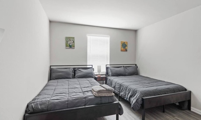 Northeast Houston Casa | Brilliant 3-bedroom house with AC in Houston