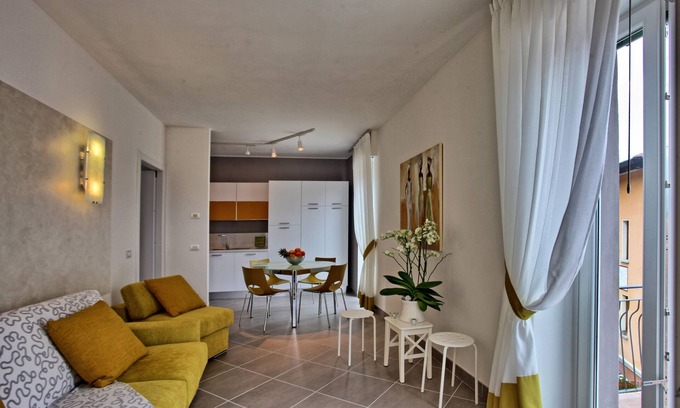 Lezzeno Apartamento | Apartamento con vistas panorámicas a las aguas azules del lago de Como y a sus verdes montañas.