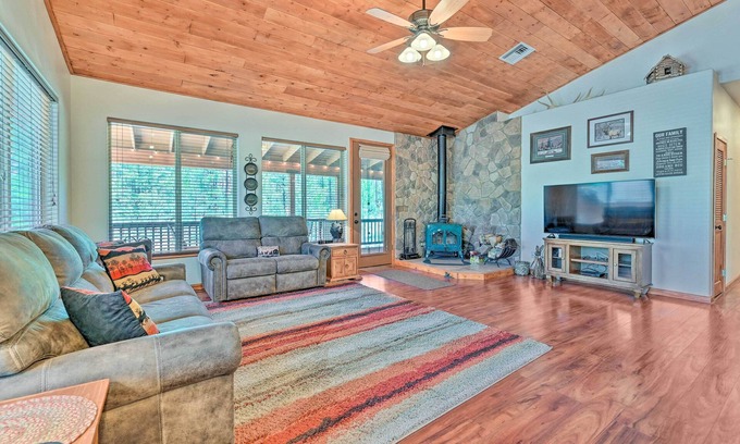 Happy Jack Cabina | Bring a Pet: Happy Jack Cabin w/ Fire Pit!