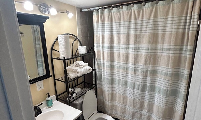 Brightwood Park Casa | Bring the Entire family to Cozy a 2-bedroom Basement in marvelous Washington D.C