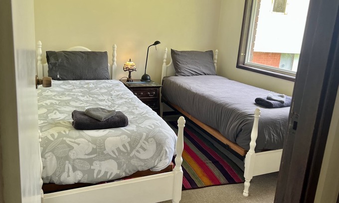 Hazelbrook Casa | Bring the whole family to this great place with lots of room for fun.