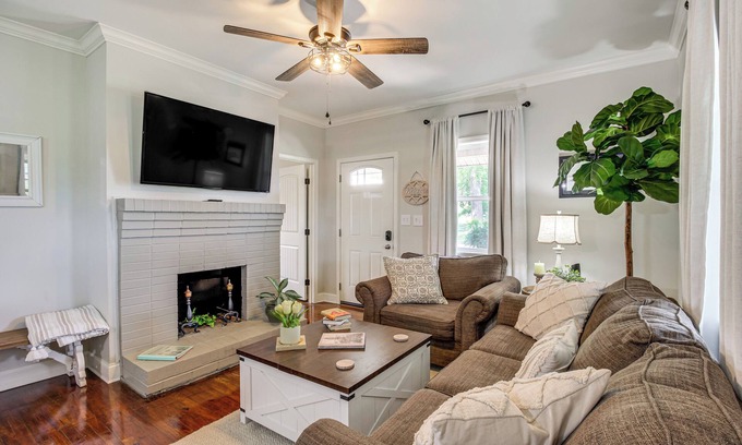 Guntersville Cabaña | Bring Your Boat: Retreat Near Lake Guntersville