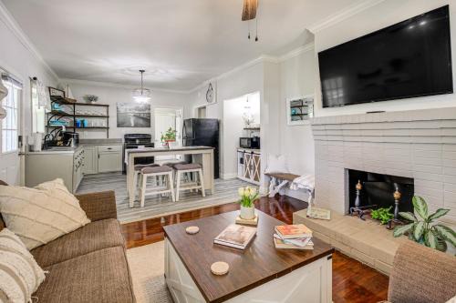 Guntersville Casa | Bring Your Boat Retreat Near Lake Guntersville