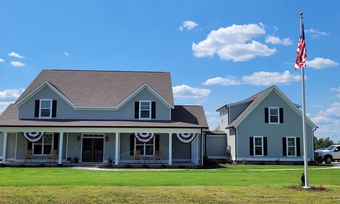 Williston Apartamento | Bring your horses!1 Bdrm Apt, sleeps four in a quiet country setting.