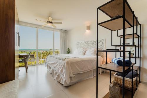 Puerto Juárez Apartamento | BRISA Beachfront apartment studio by Casa Paraiso
