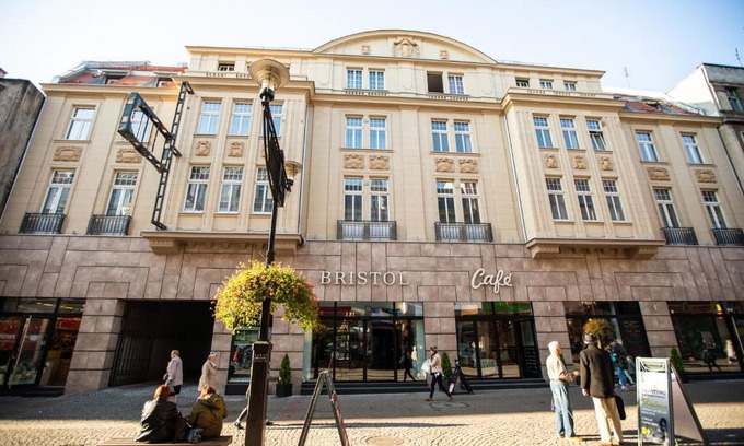 Bytom Cama Y Desayuno | Bristol Economy