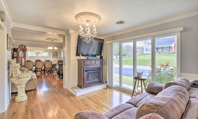 Bristol Casa | Bristol Retreat w/ Creek Access: 2 Mi to Dtwn