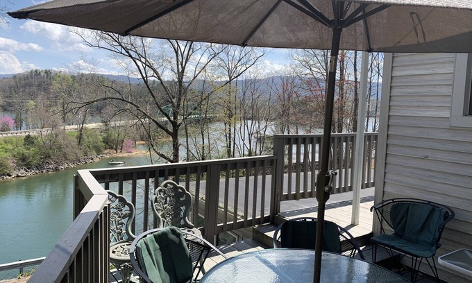 Bristol Casa | Bristol Wilderness. Lake House en South Holston Lake, cerca de Virginia./Tennesse. Línea n