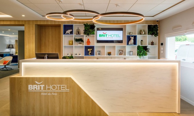 Lecousse Hotel | Brit Hotel Piscine & Spa - Fougères