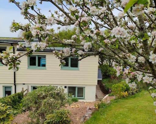 Pembroke Casa | Broadhaven Cottage, Freshwater East, Pembs