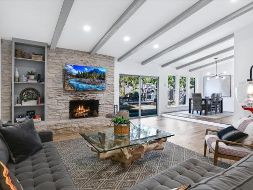 Forest North Estates Casa | Broadmeade Bungalow - Private Pool & Fire Pit