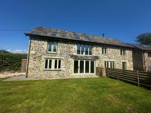 Clearbrook Casa | Broadoak - Modern Stable Conversion in the Heart of Dartmoor, Dog & Horse Friendly