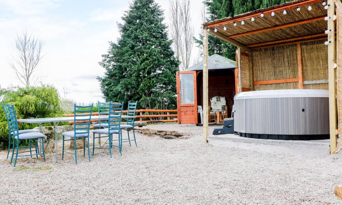 Carey Cabaña | Broadway Lands Farm, LITTLE DEWCHURCH