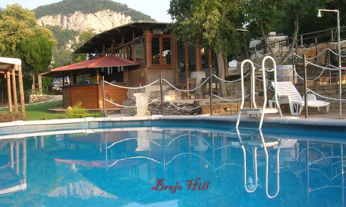 Longare Cama Y Desayuno | Brojo Hill B&B - 2 Double Bedrooms with private baths