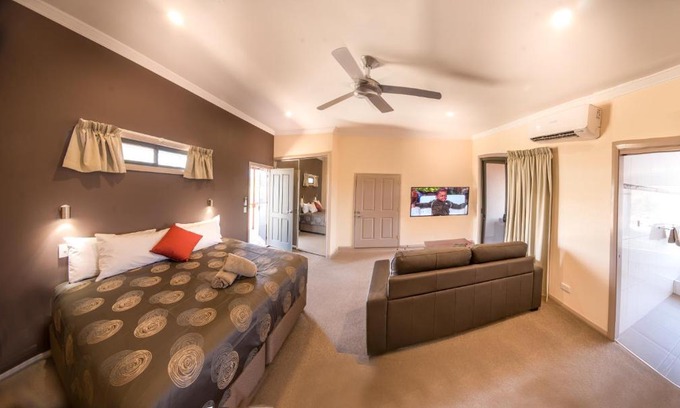 Broken Hill Hotel | Broken Hill Outback Resort