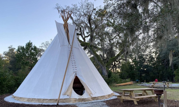 Townsend Alquiler De RV | Broken Tree Tipi Experience WHITE CLOUD