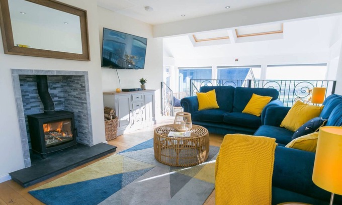 Llanerchymedd Cabaña | Bron Heulog - a dog that sleeps 6 guests in 3 bedrooms
