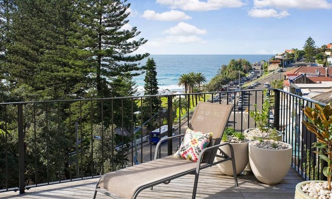 Bronte Casa | Bronte Beach House with Ocean Views