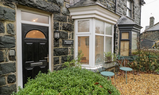 Llanbedr Cabaña | Bronwen House