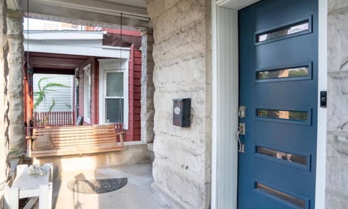 Grand Boulevard Casa | Bronzeville Greystone Free Parking and Wifi