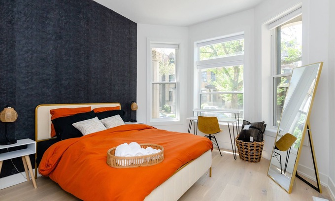 Grand Boulevard Condominio | Bronzeville Manor walking distance to hospitals
