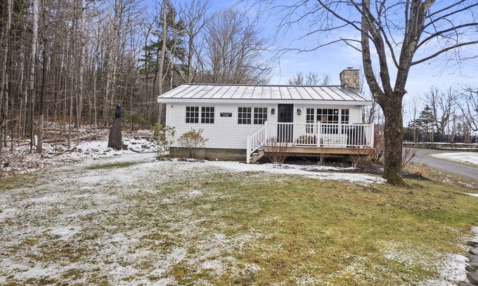 West Dover Cabina | Brook Bound Inn - Cabin