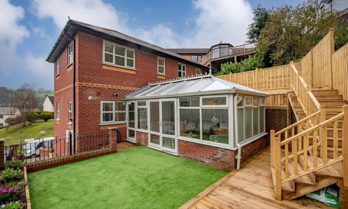 Llangollen Casa | BROOK HOUSE 4a