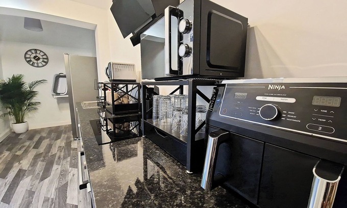 Skegby Casa | Ashfield House by Cyber Living - Modern Stay!