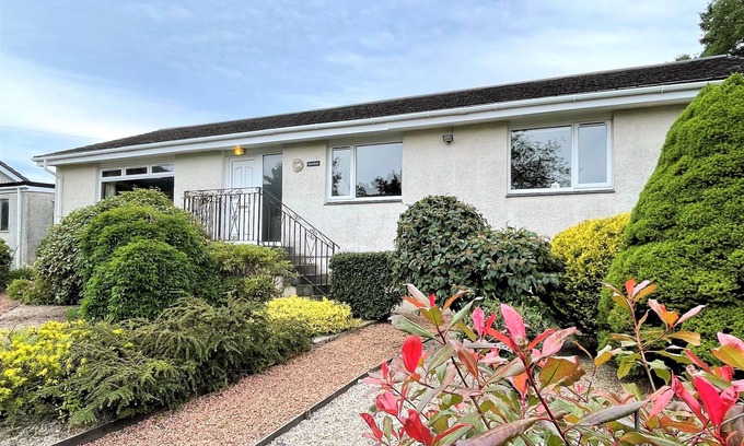 Kilmun Casa | Brookfield, picturesue quiet location, sleeps 8, pet friendly