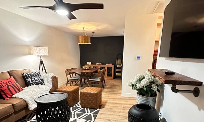 Racquet Club West Condominio | Brooklyn is A Vibe!