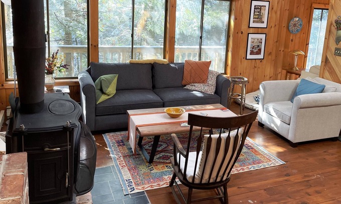 Sandisfield Casa | Brookside Hideaway: Charming, cozy, 4 Bedroom home in wooded vacation community