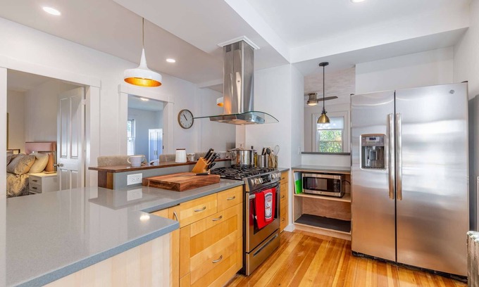 Salem Casa | Broom & Board
