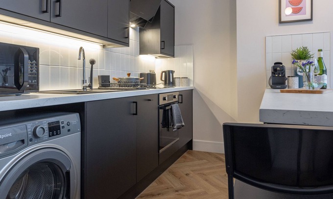 Liverpool Apartamento | Broughton Place 2: 1BR Modern Flat in Liverpool