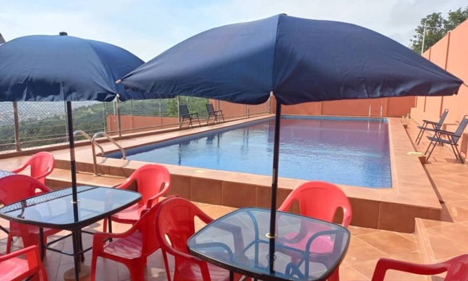 Peduasi Cama Y Desayuno | Brown Hills Residences