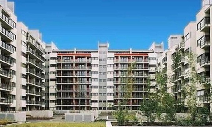 Ujlipotvaros Apartamento | Brown house