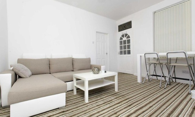 Harehills Casa | Brown house in Leeds