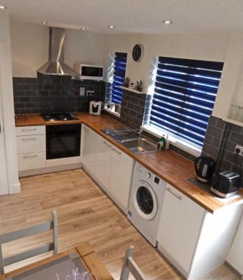 Nottingham Casa | Broxtowe house -3 bed House parking Nottingham