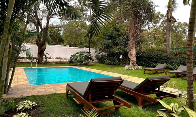Moshi Casa | Brubru Lodge