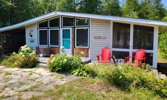 Sauble Beach Cabaña | Bruce Pines Cottage at Sauble Beach, Tranquility