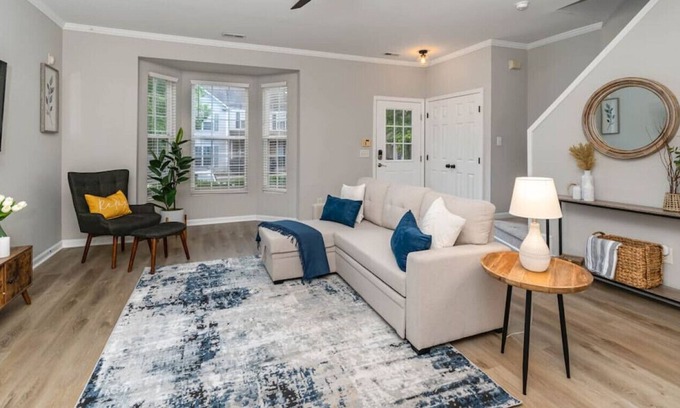 Northwest Raleigh Casa | Bruno Landing. Fresh, Comfortable, Convenient -RDU