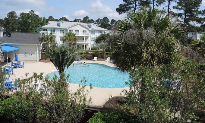 Calabash Condominio | Brunswick Plantation Resort and Golf Condo 307M with Outdoor Pool by RedAwning